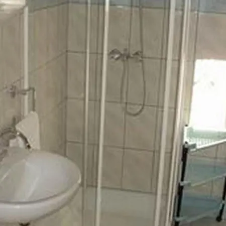 Apartmán White House - One Bedroom With Balcony 4 *